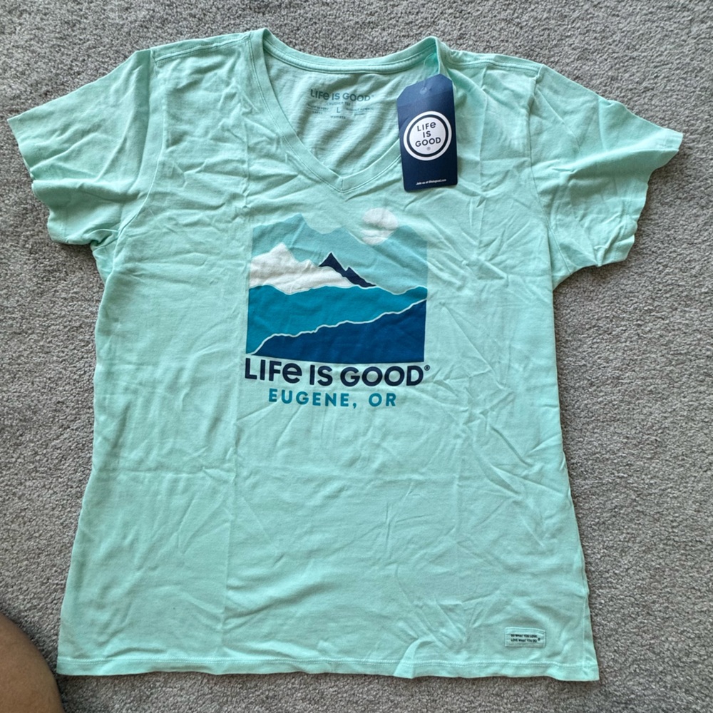 LIFE IS GOOD Short Sleeve Tshirt